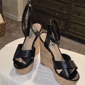 Steve madden.  platform shoes, black size 7